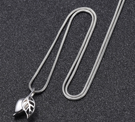 Stainless Steel Cremation Pendant Necklace Leaf Shape Memorial Urn for Human/Pet Ashes