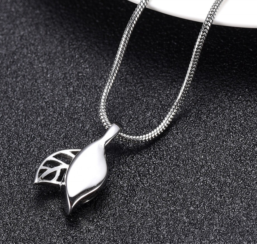 Stainless Steel Cremation Pendant Necklace Leaf Shape Memorial Urn for Human/Pet Ashes